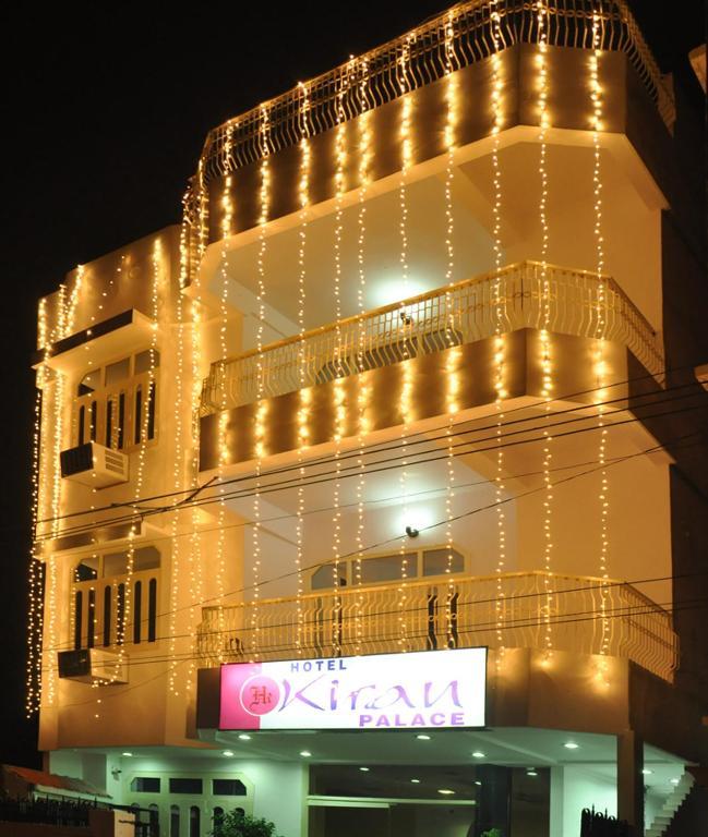 ורנאסי Hotel Kiran Palace מראה חיצוני תמונה